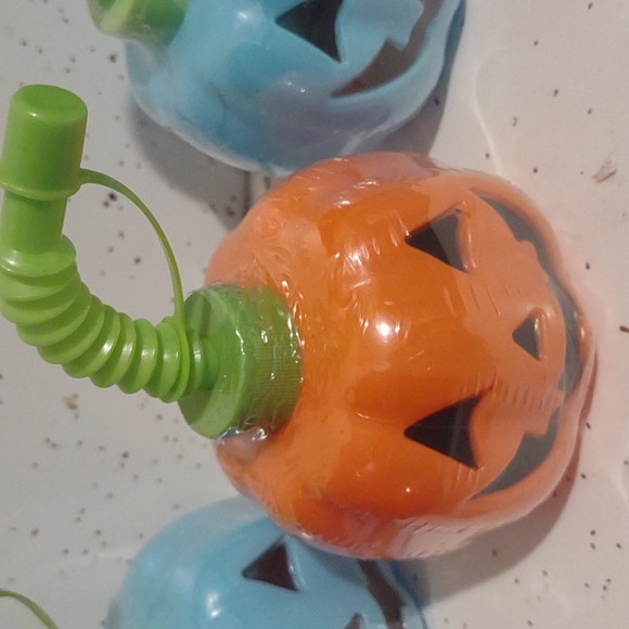3pc Set "Pumpkin Cups with Lids /Straws" 7oz each - Picture 3 of 4